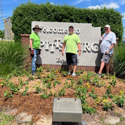 South Welcome workers Michael Brewer, Ken Robertson, & Bill Stobart